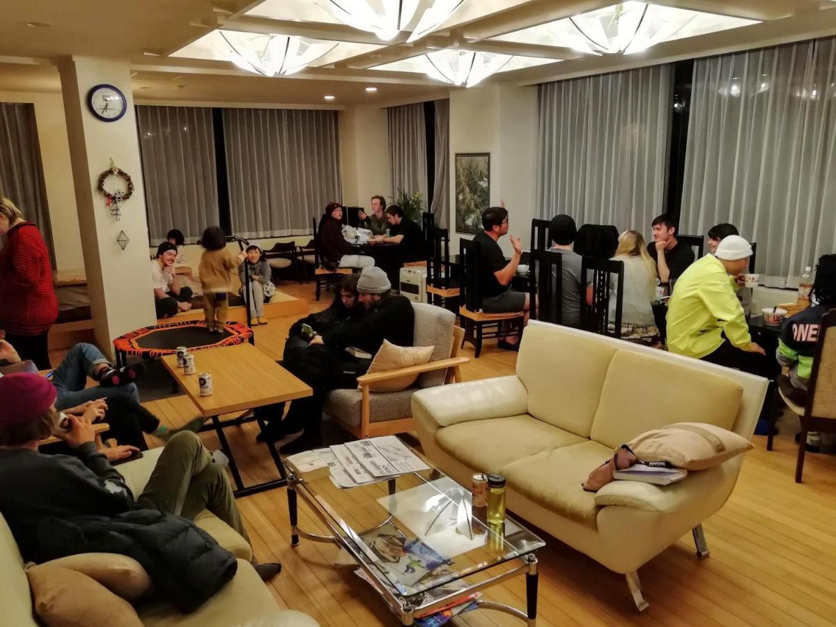 K'S House Hakuba Alps - Travelers Hostel Екстер'єр фото