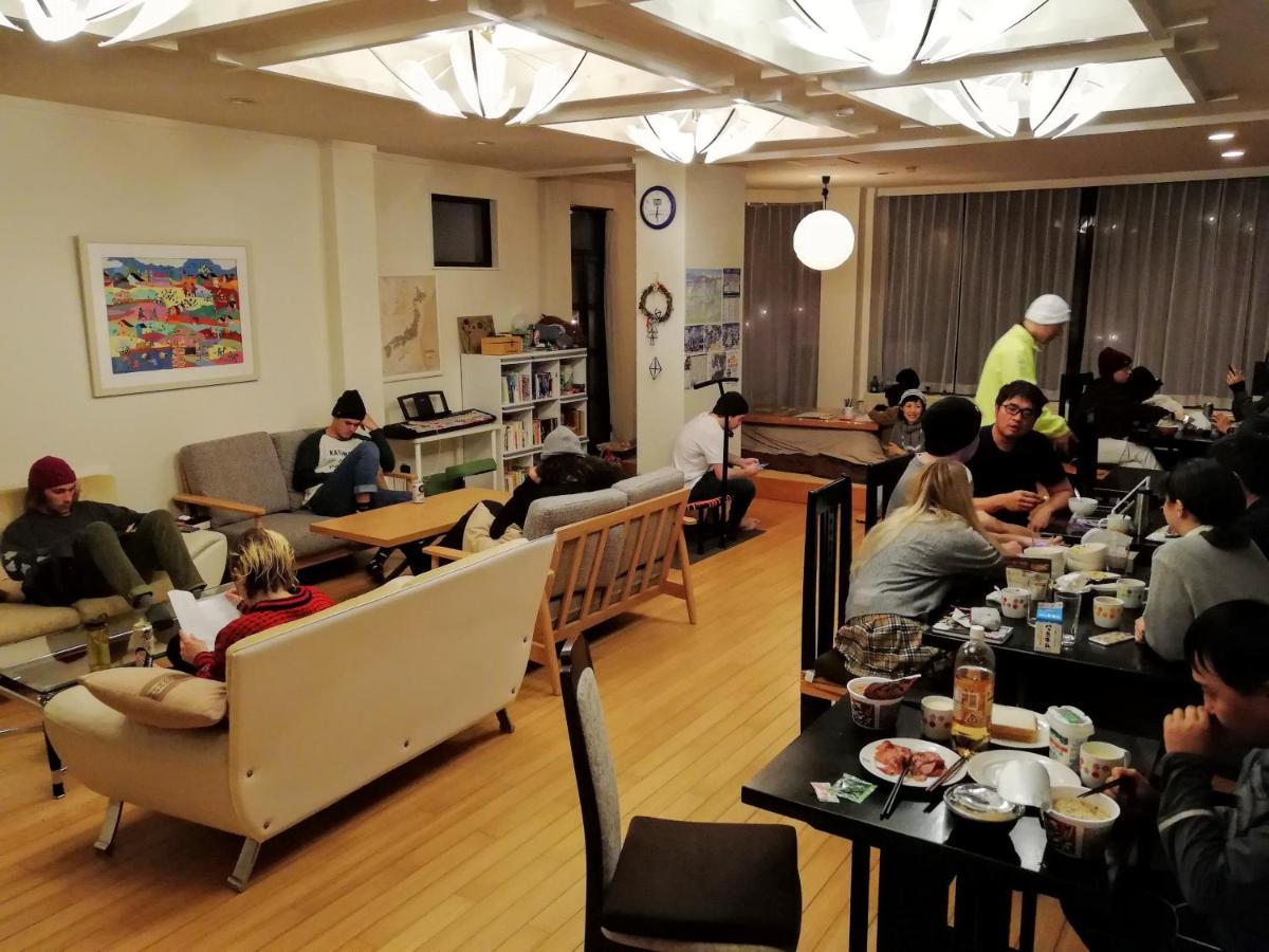 K'S House Hakuba Alps - Travelers Hostel Екстер'єр фото